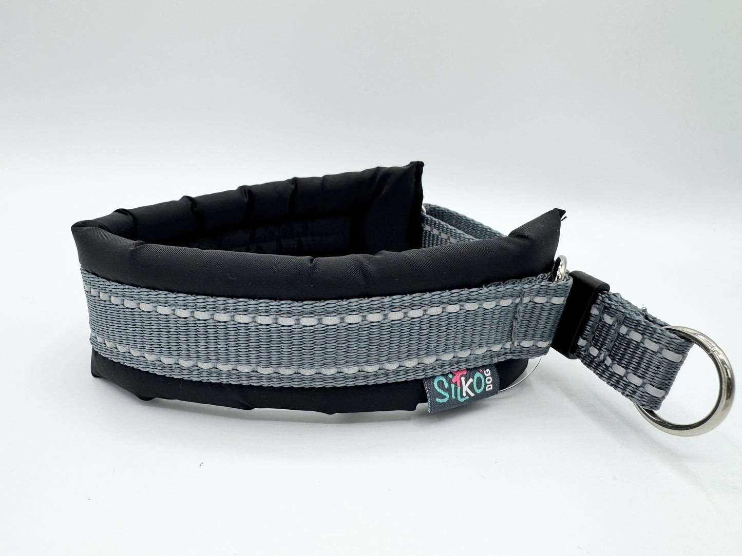 Nolla-black-dog-collar