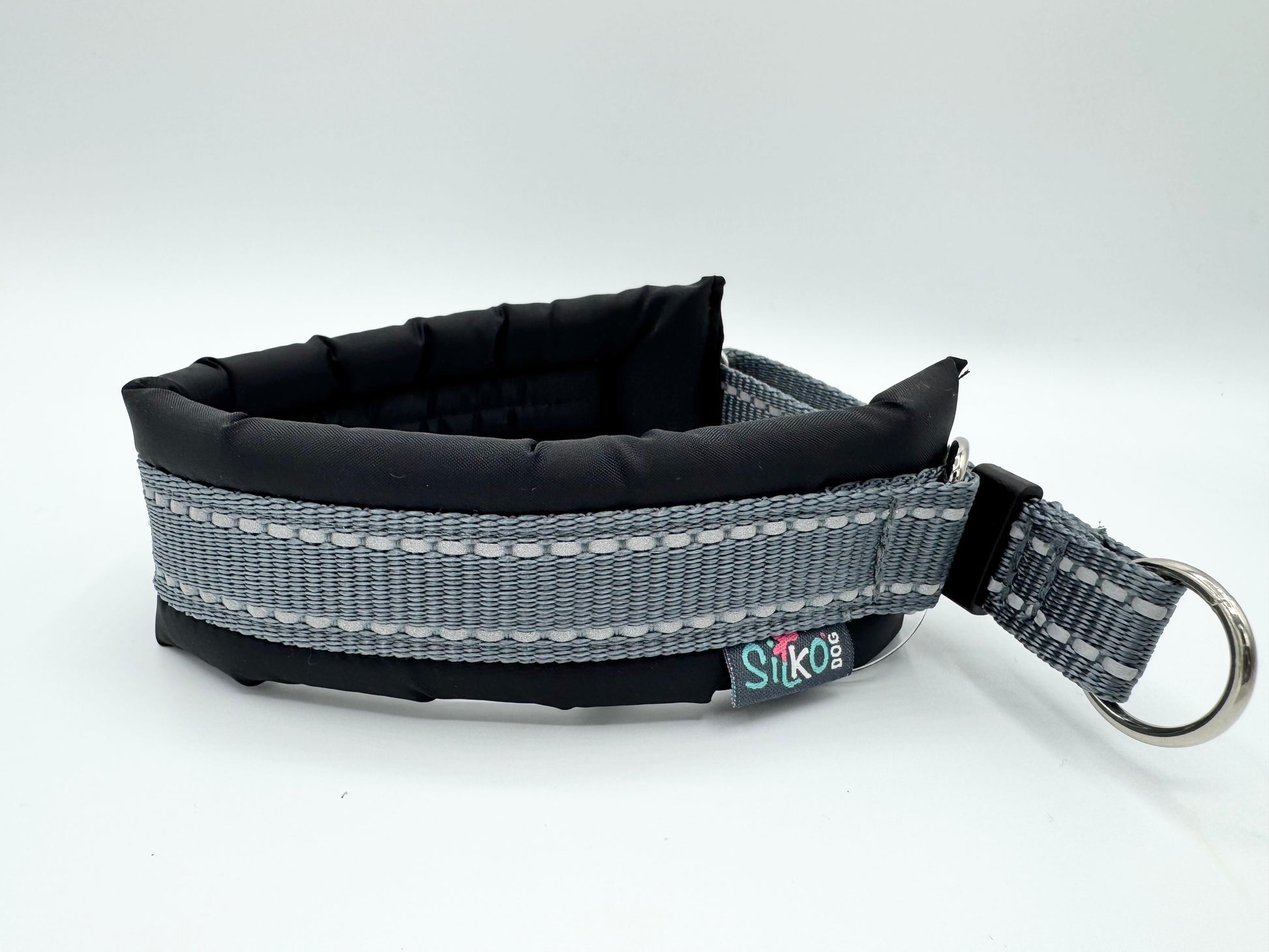 Nolla-black-dog-collar
